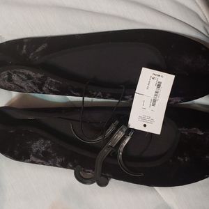 12m City Streets Black velvet ballet flat
